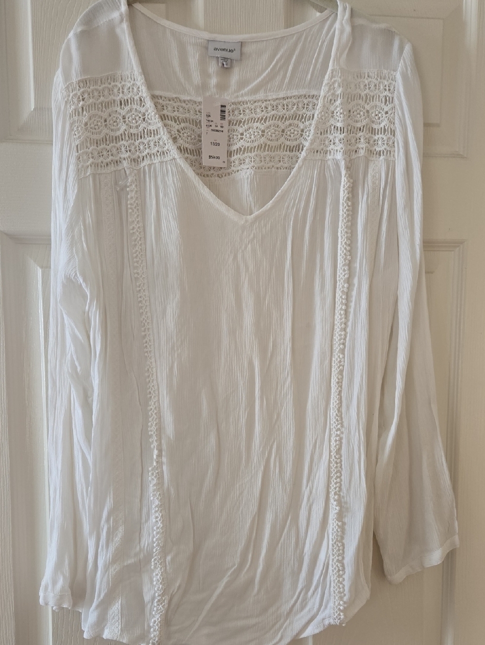 NWT Avenue White Gauze Crochet Trim V-Neck Tunic 18/20
